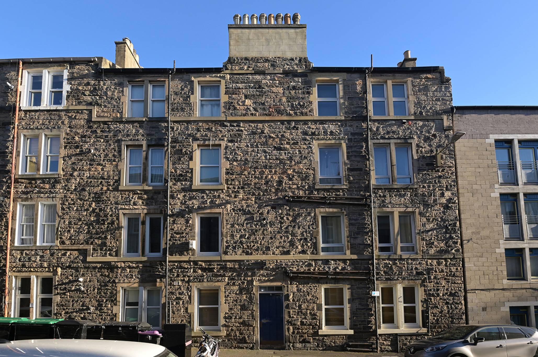 6/4 Lyne Street, Abbeyhill, Edinburgh, EH7 5DW