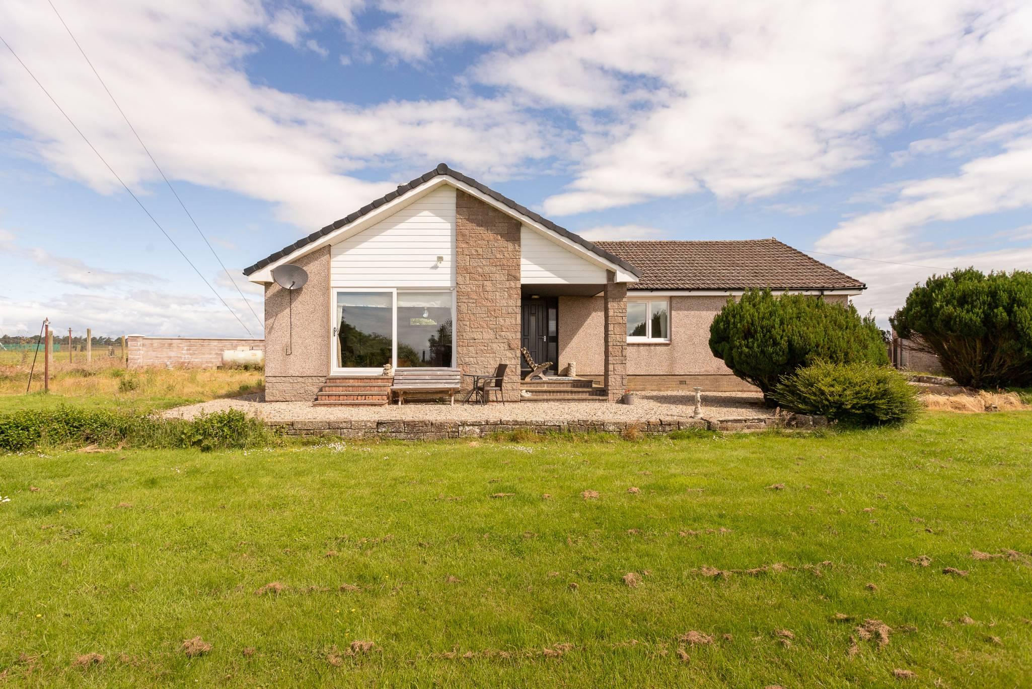 Harecairn Bungalow, Monikie, DD5 3QH