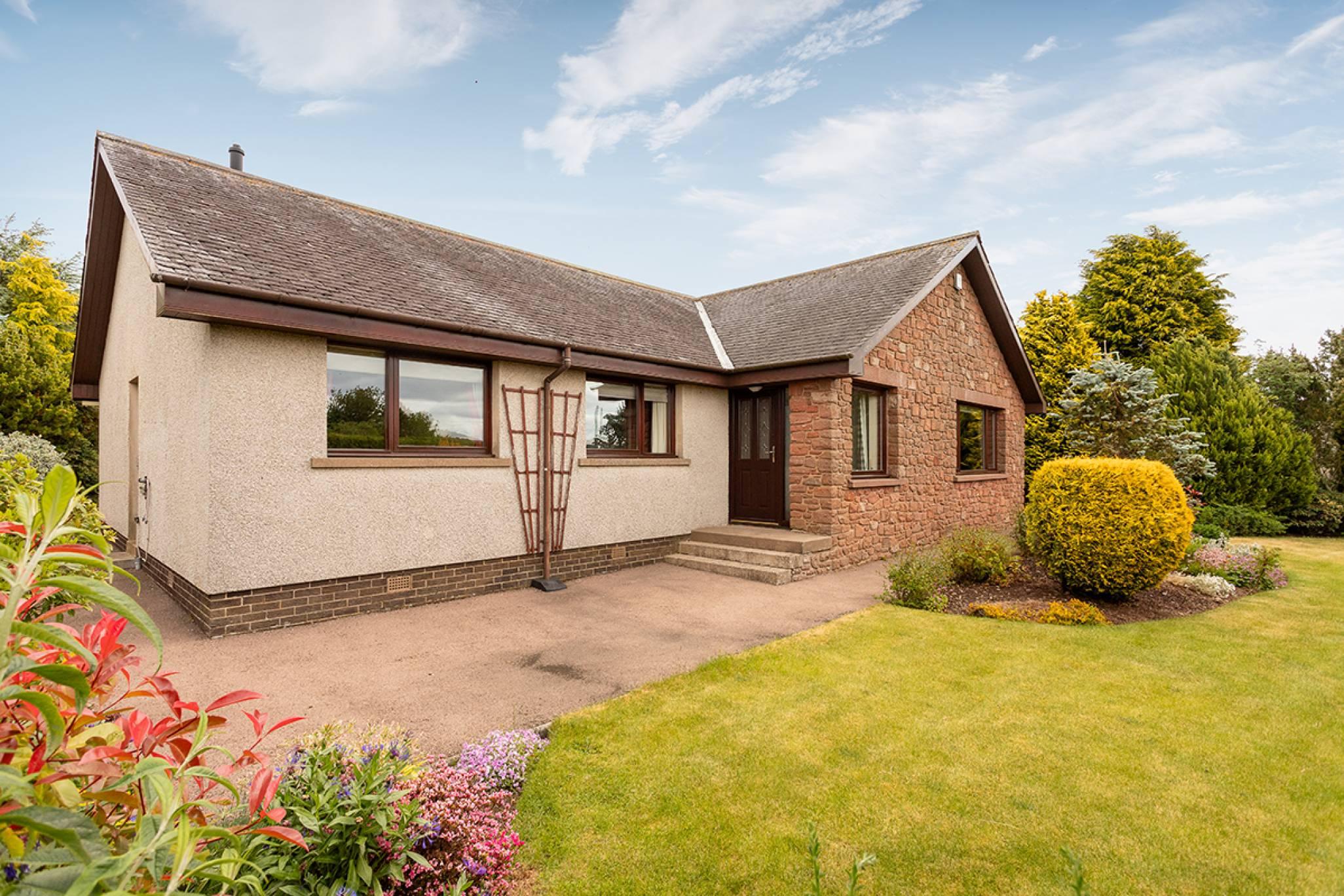 Aultbea,, Whigstreet, Forfar, DD8 2NN