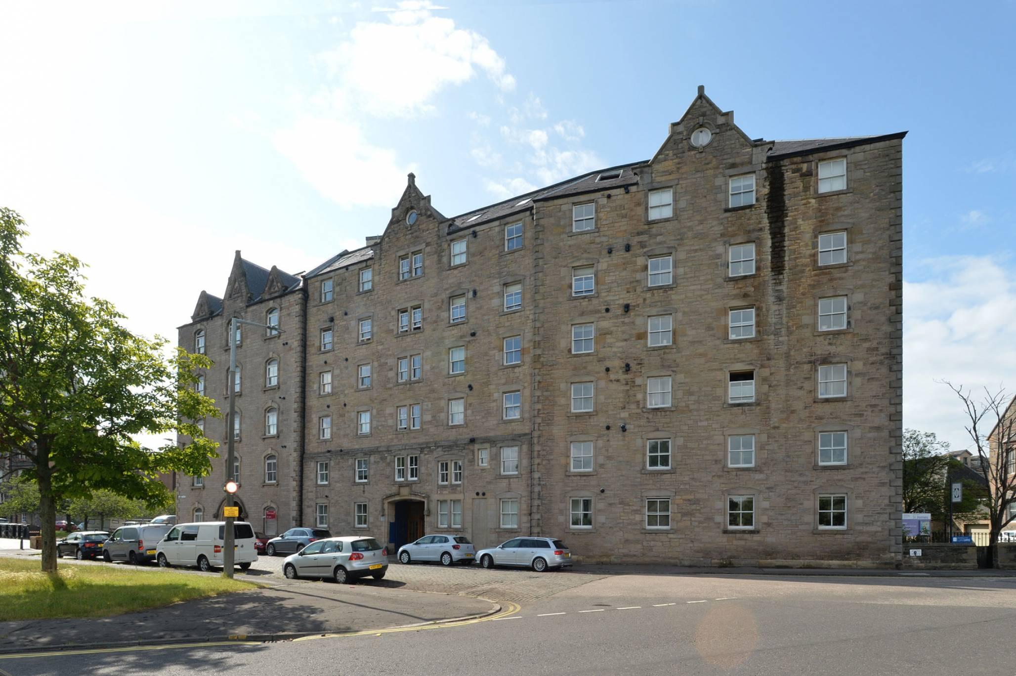 17/34 Johns Place, Leith, Edinburgh, EH6 7EN