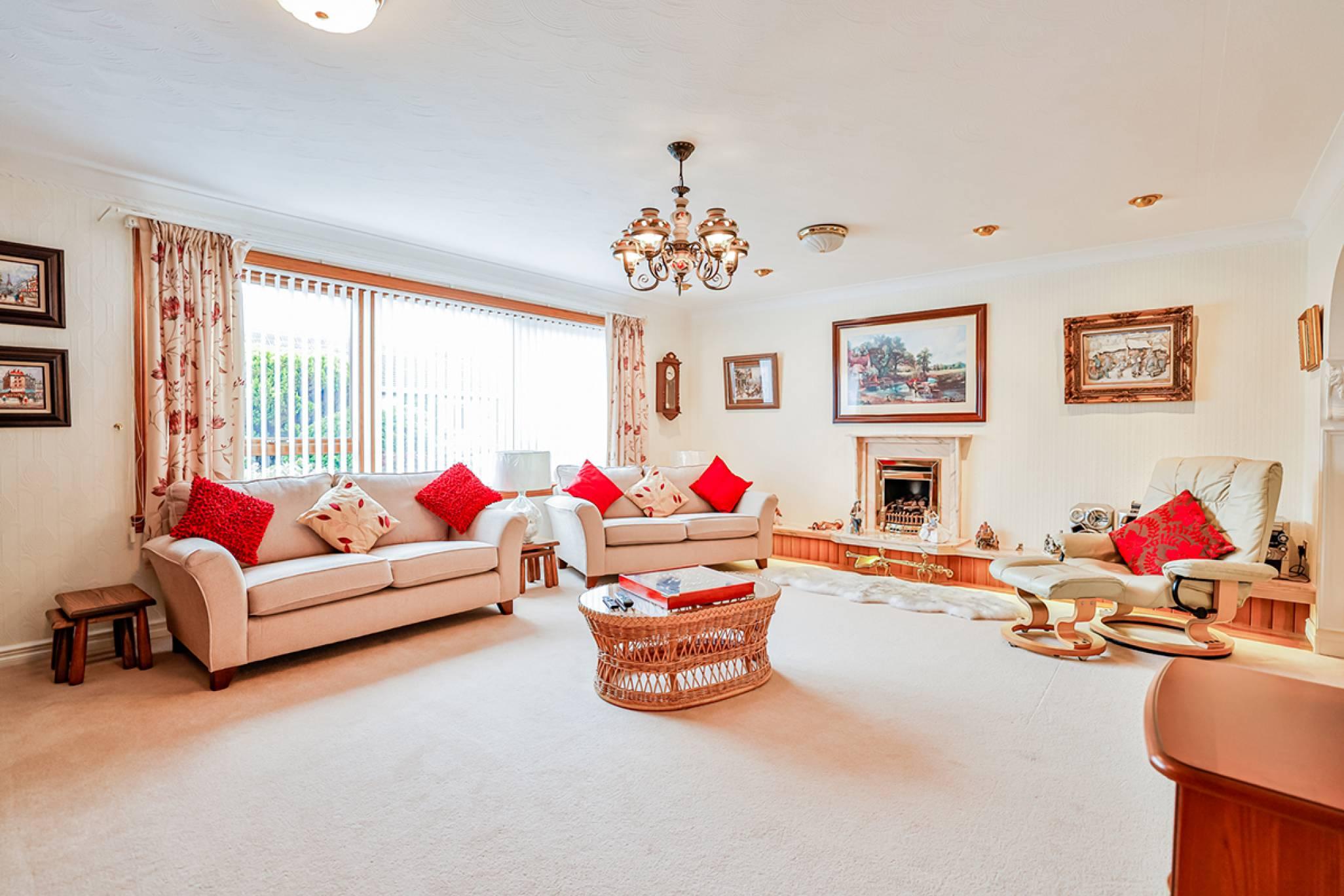 7 Burnside Way, Balmedie, Aberdeen, AB23 8XW