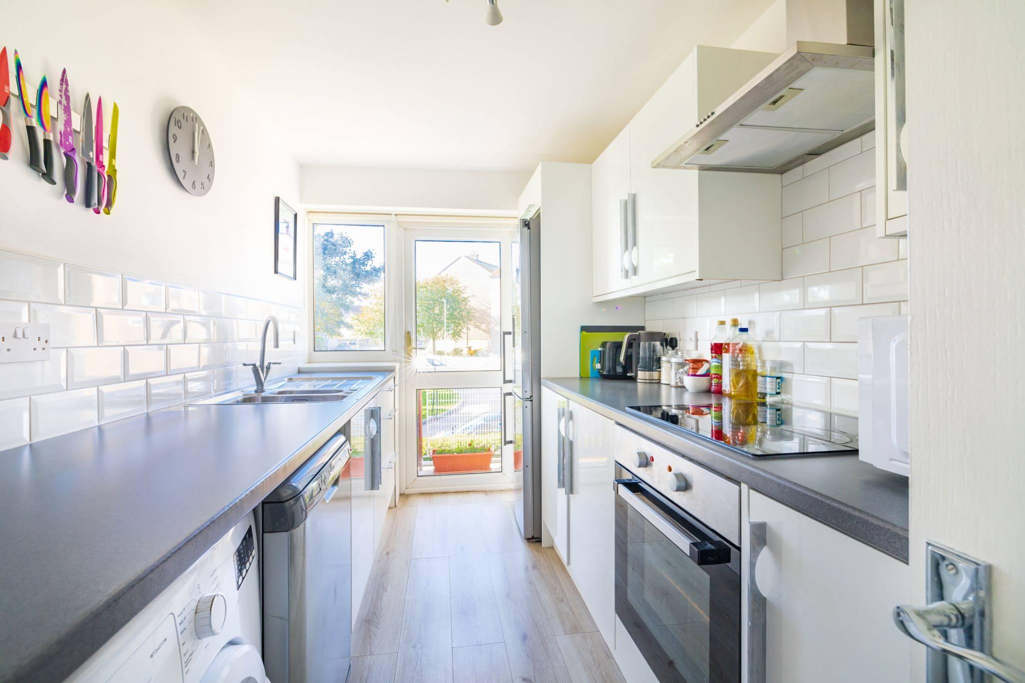 8 Dancing Cairns Crescent, Aberdeen, AB16 7DN