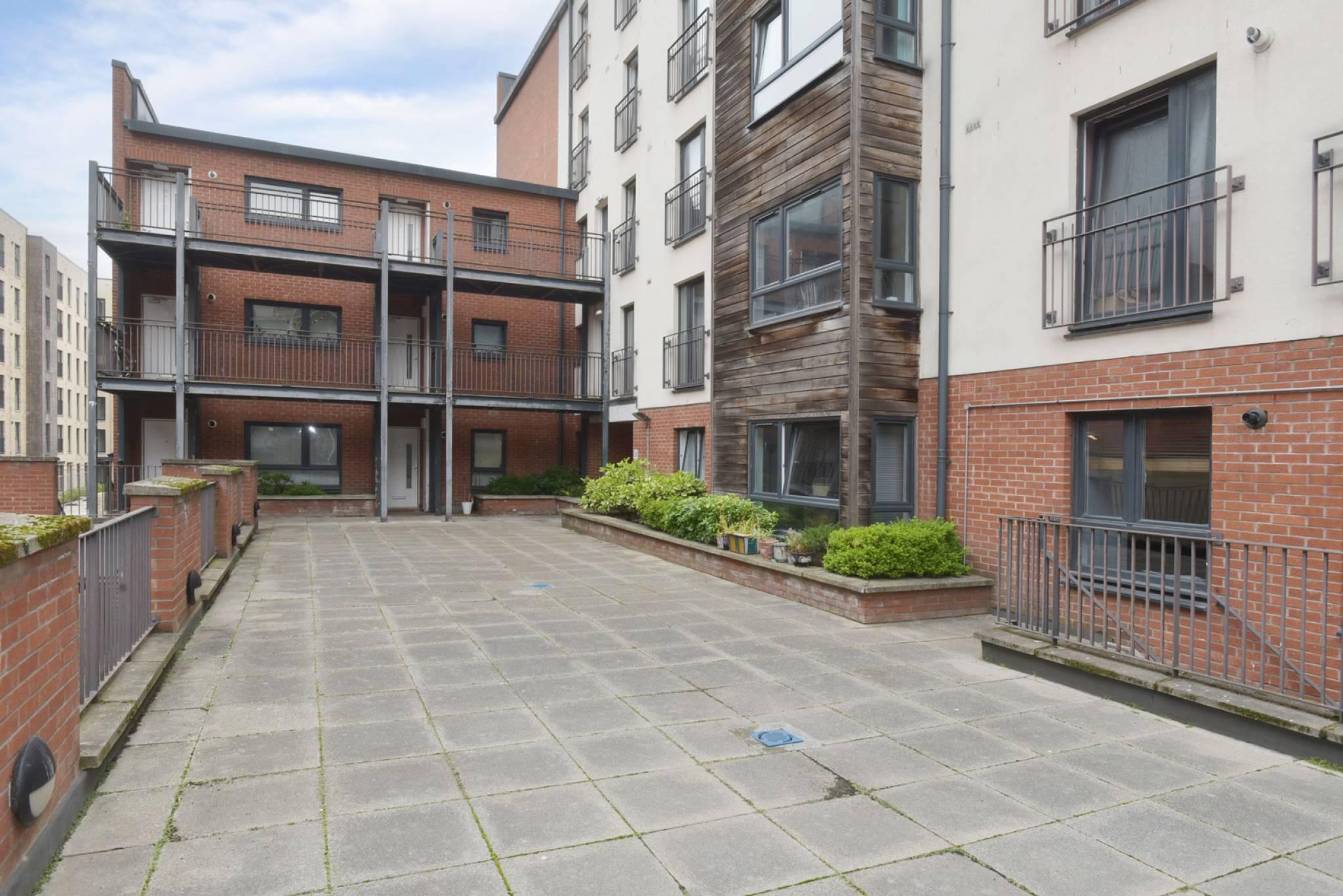 Flat 13/8 Salamander Court, Leith, Edinburgh, EH6 7JN