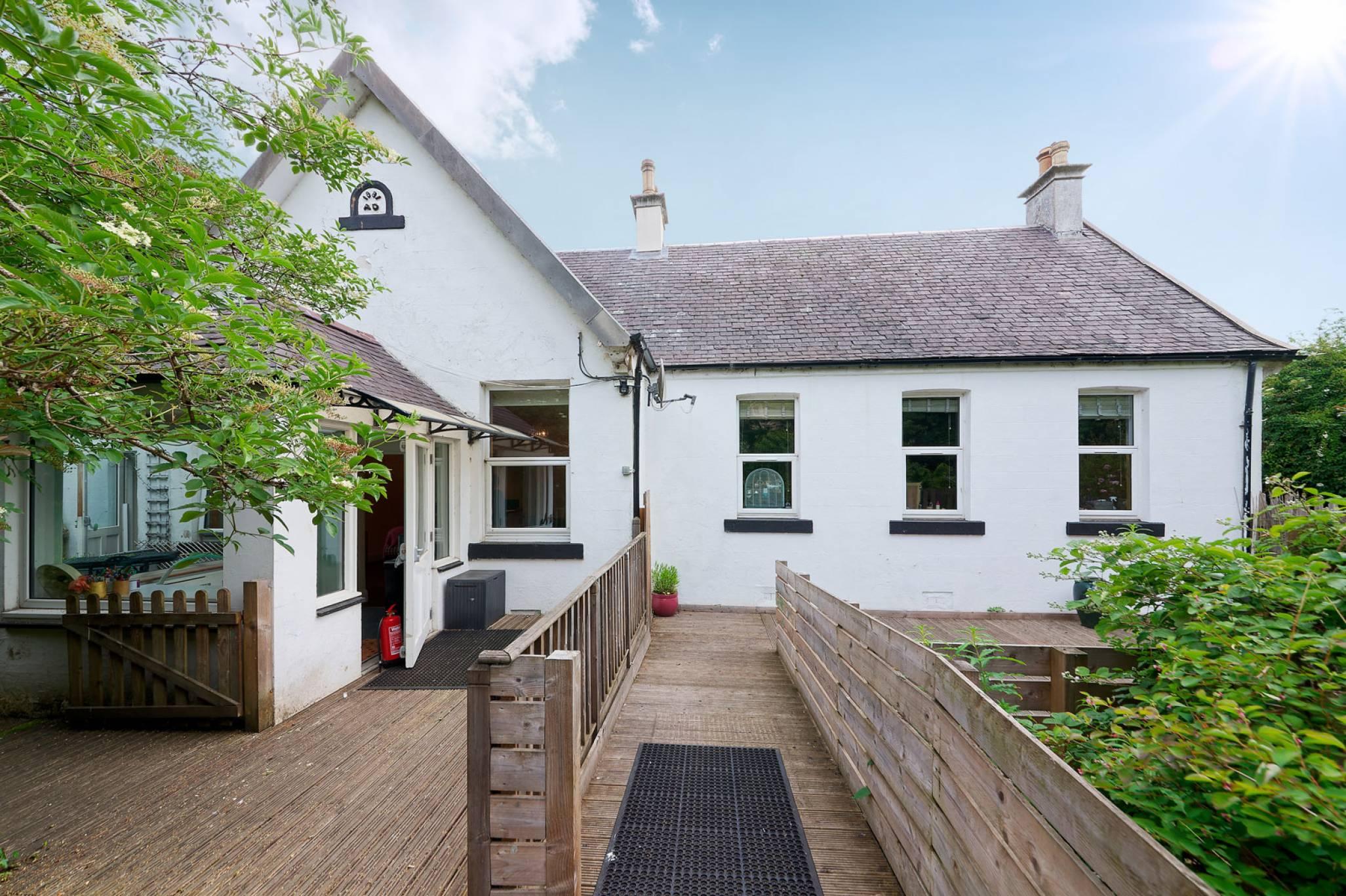 2 Newhouses Road, Broxburn, EH52 5AR