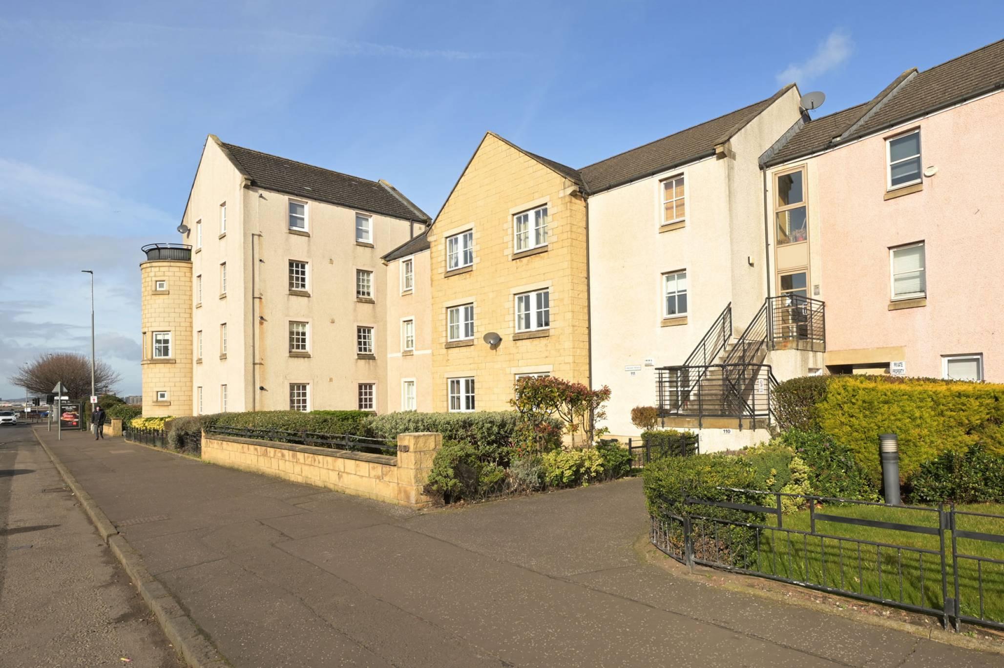 110/1 Lindsay Road, Newhaven, Edinburgh, EH6 4TU