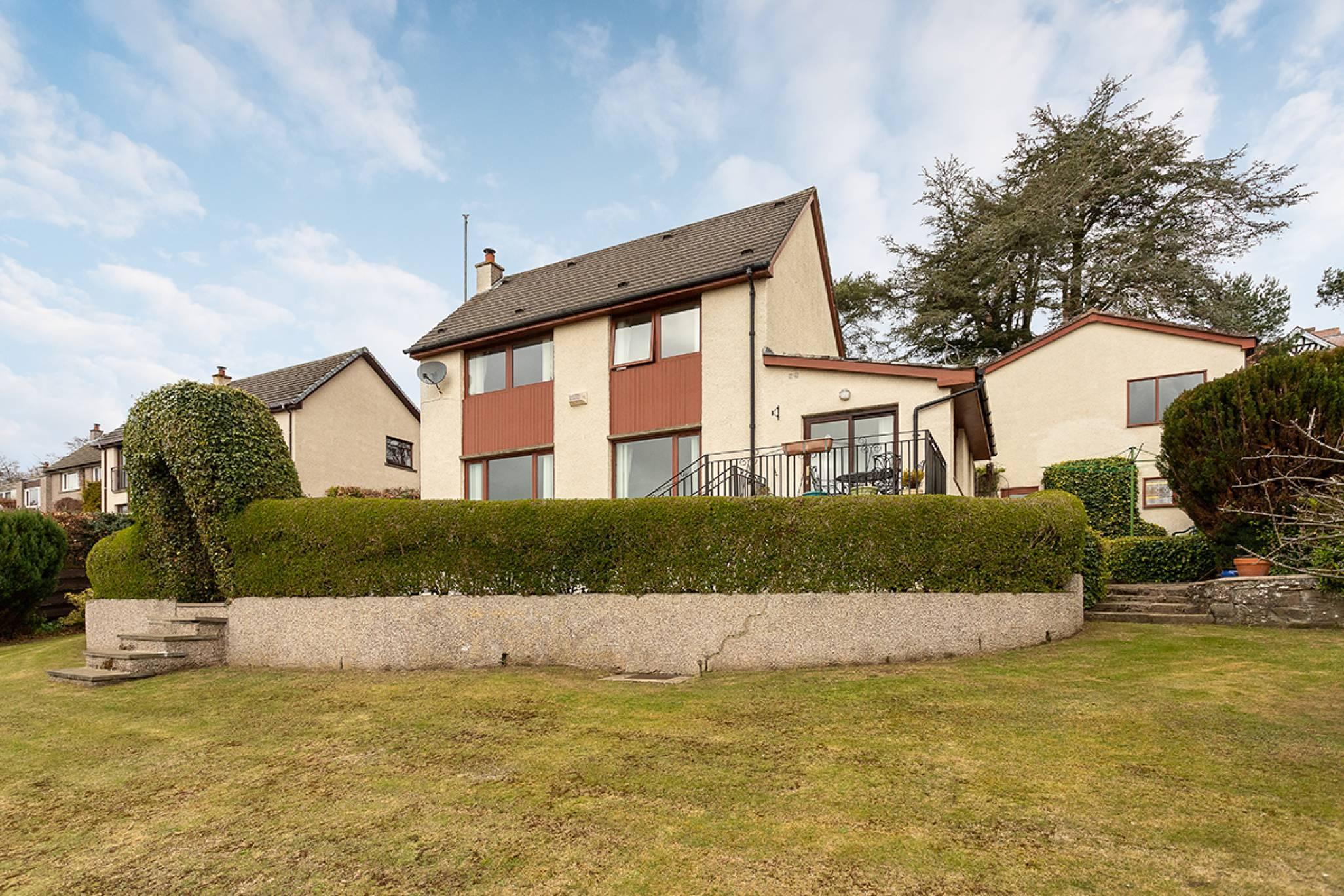 20 Bughties Road, Broughty Ferry, Dundee, DD5 2LW