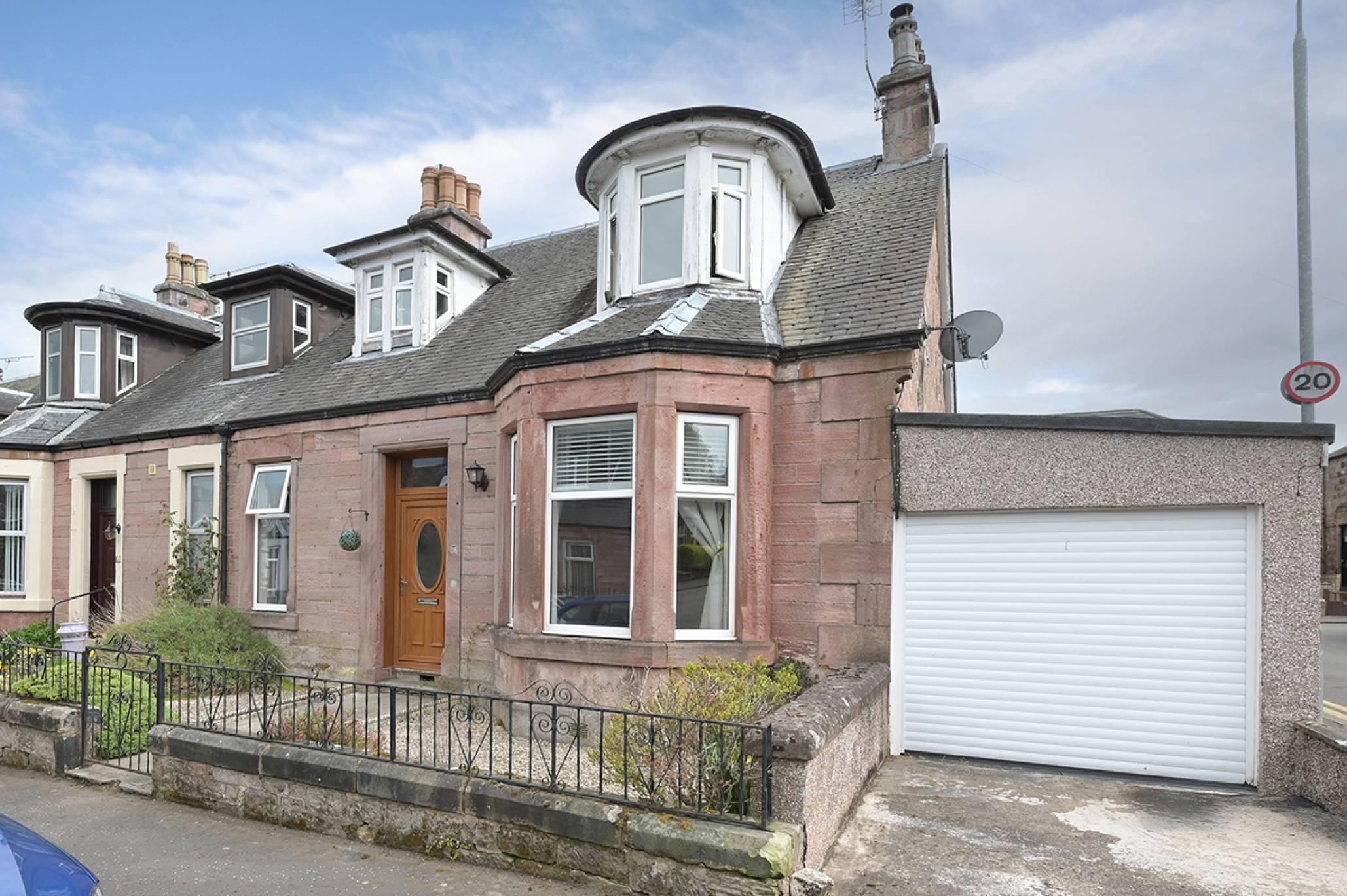 18 Fenton Street, Alloa, FK10 2DU