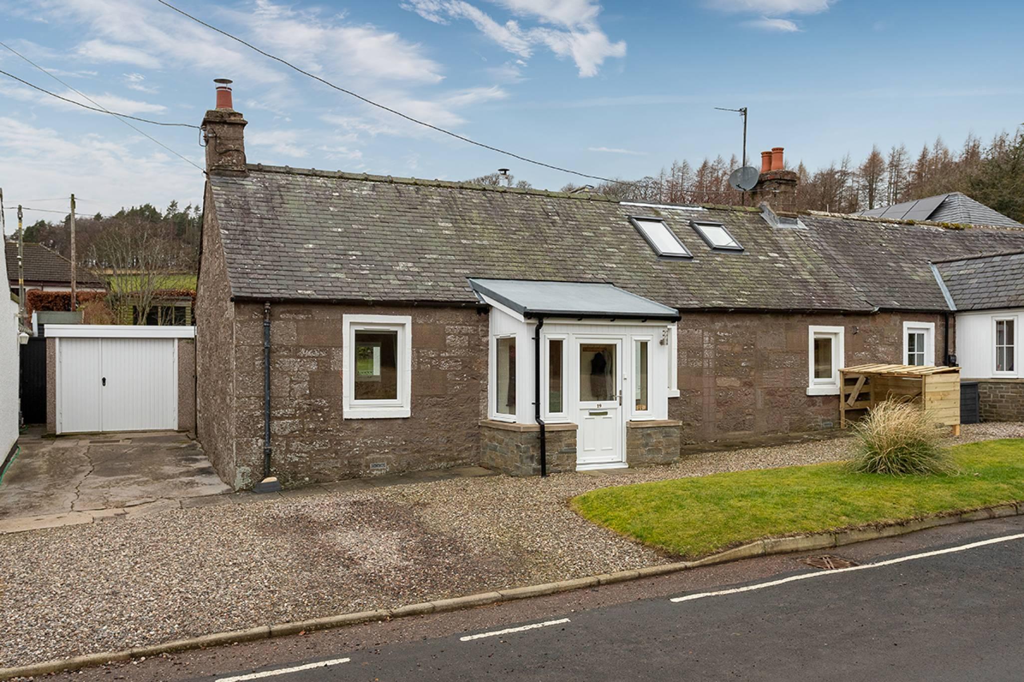 19 Charleston Village, Forfar, DD8 1UF