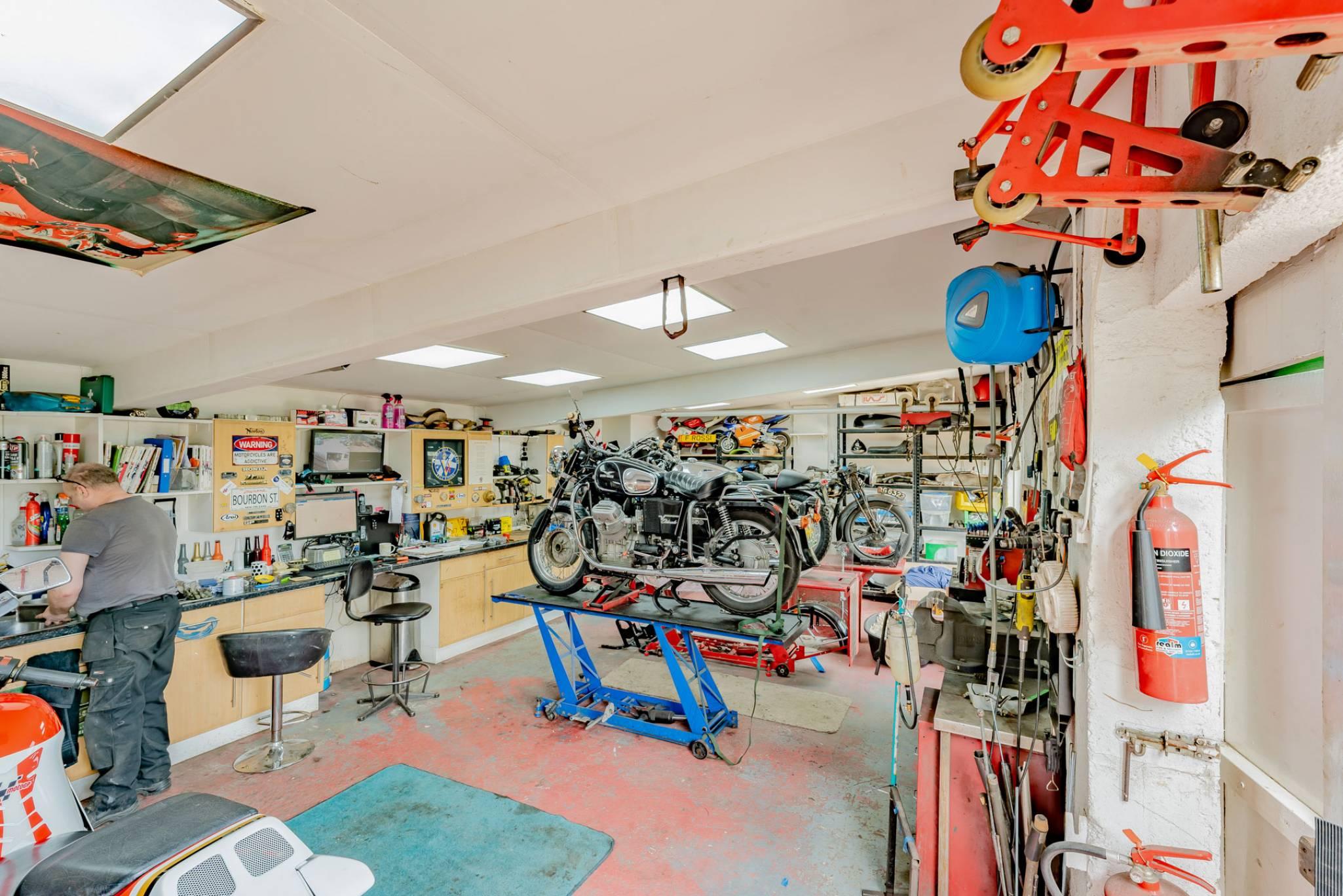 The Boat Shed Charter Avenue, Laurencekirk, AB30 1GJ