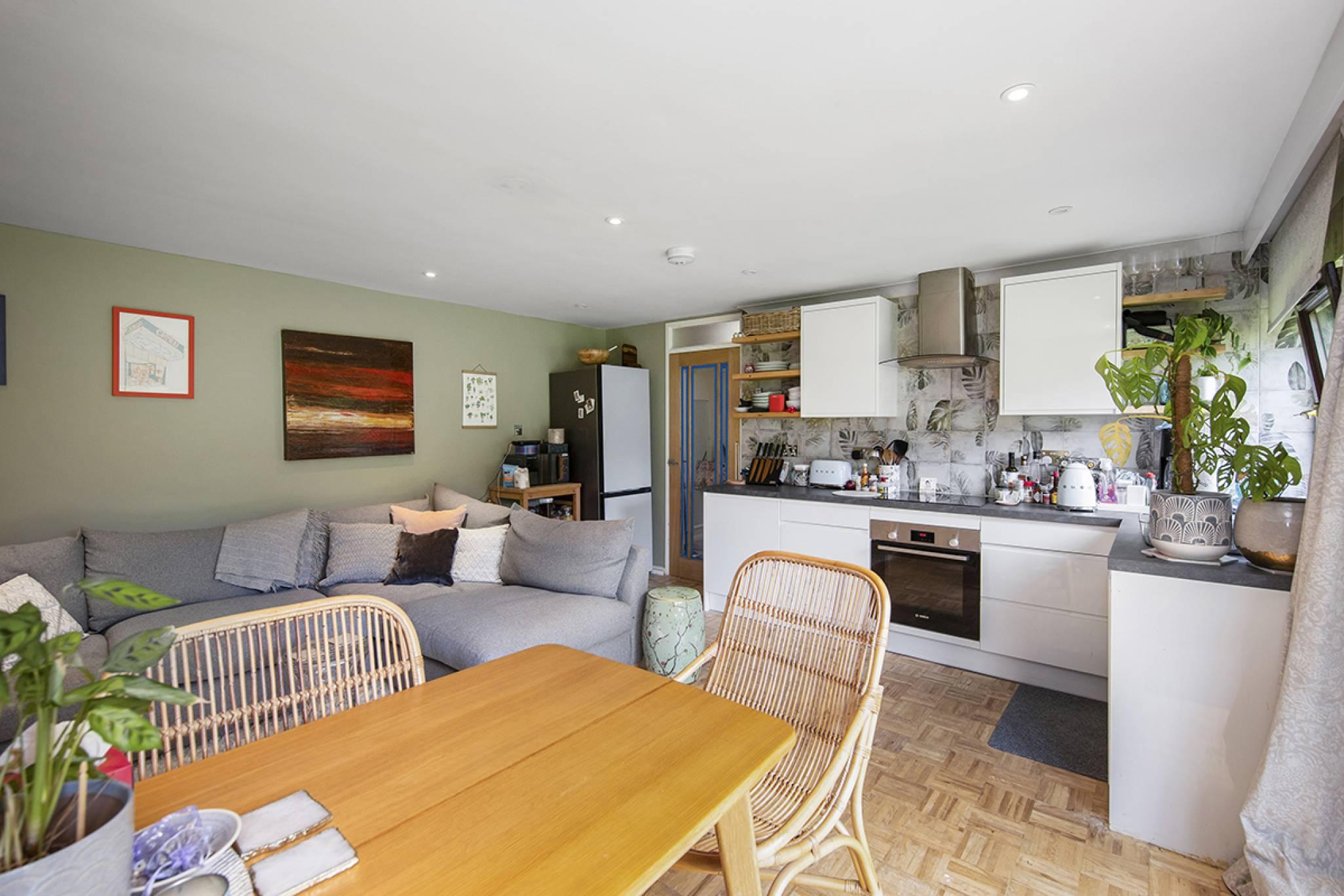 121 Comiston Drive, Morningside, Edinburgh, EH10 5QU