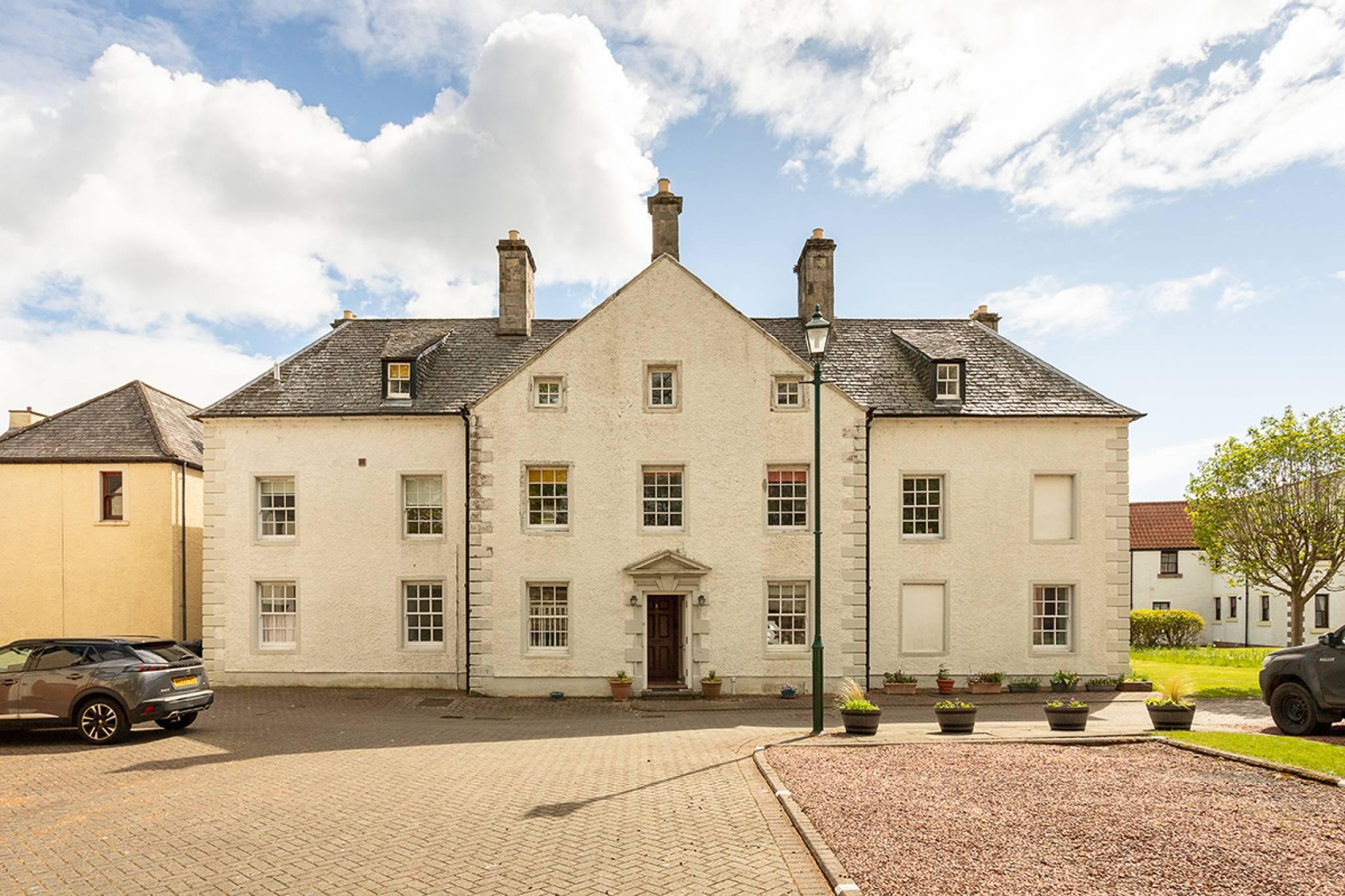 3 Aberdour House, Hewitt Place, Aberdour, KY3 0TQ