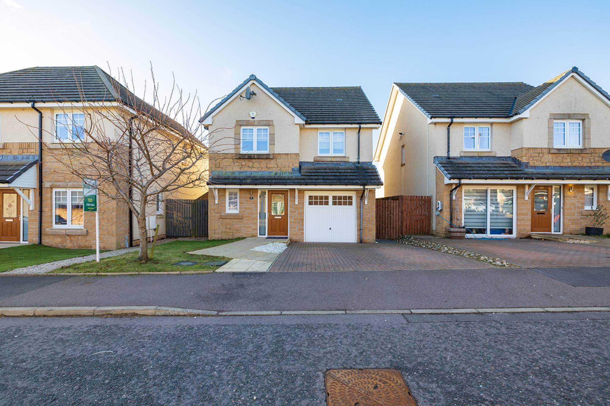 19 Burnland View, Elrick, AB32 6AG