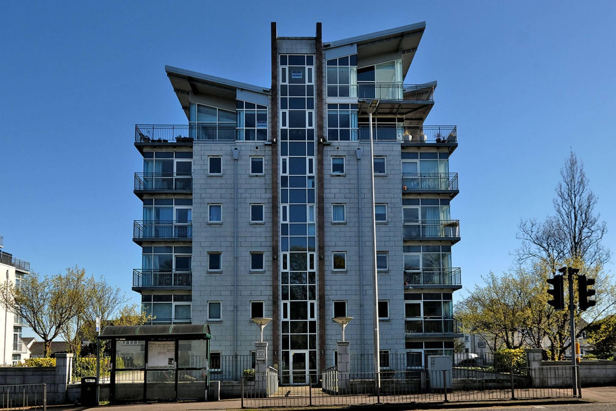 75 Queens Highlands, Aberdeen, AB15 4AR