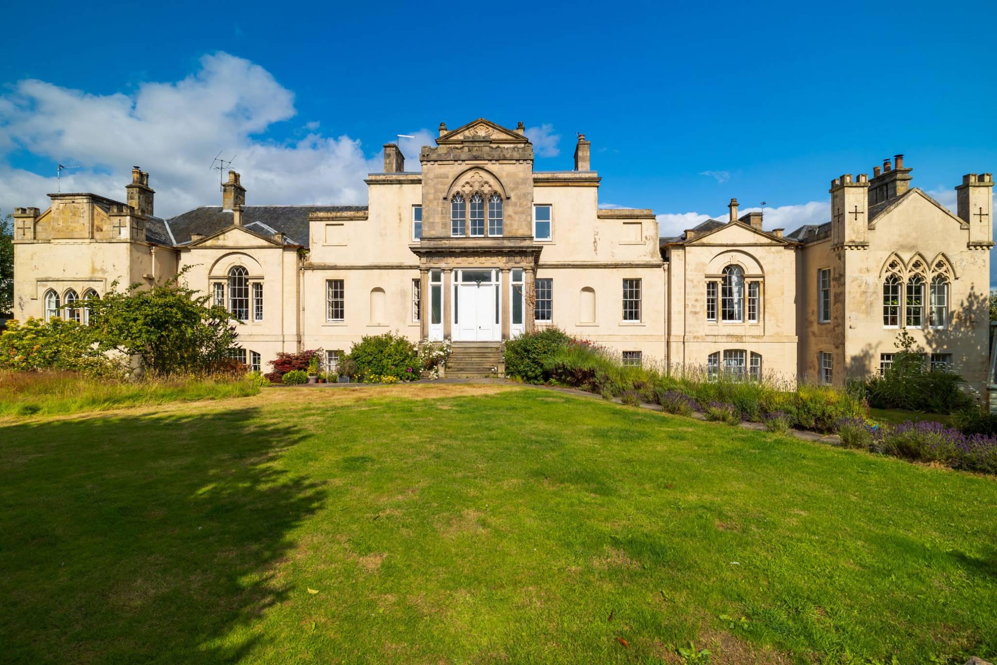 7 Muirtown House Charleston Place, Inverness, IV3 8NA