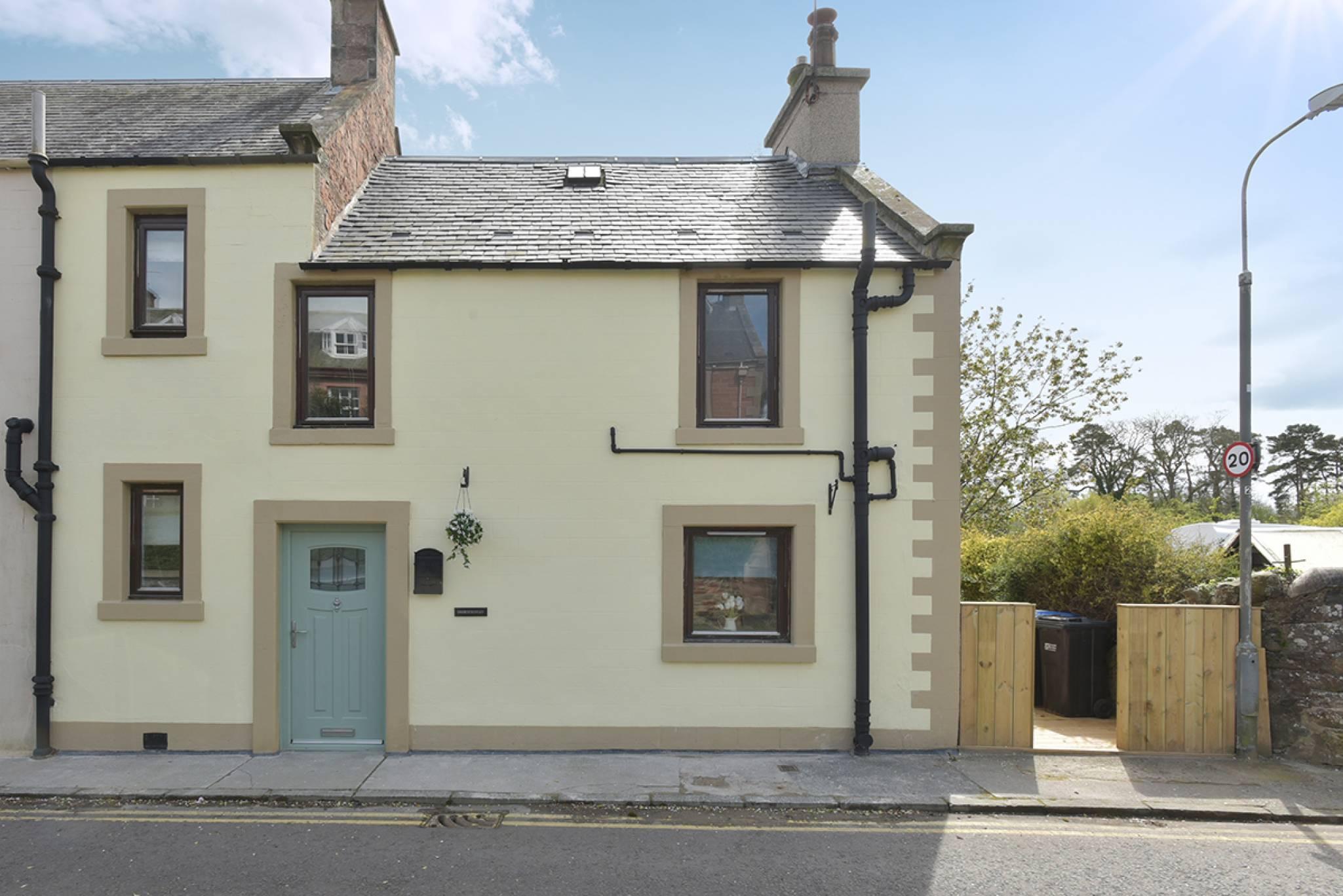 Thorterdean Tweedside Road, Newtown St Boswells, TD6 0PG