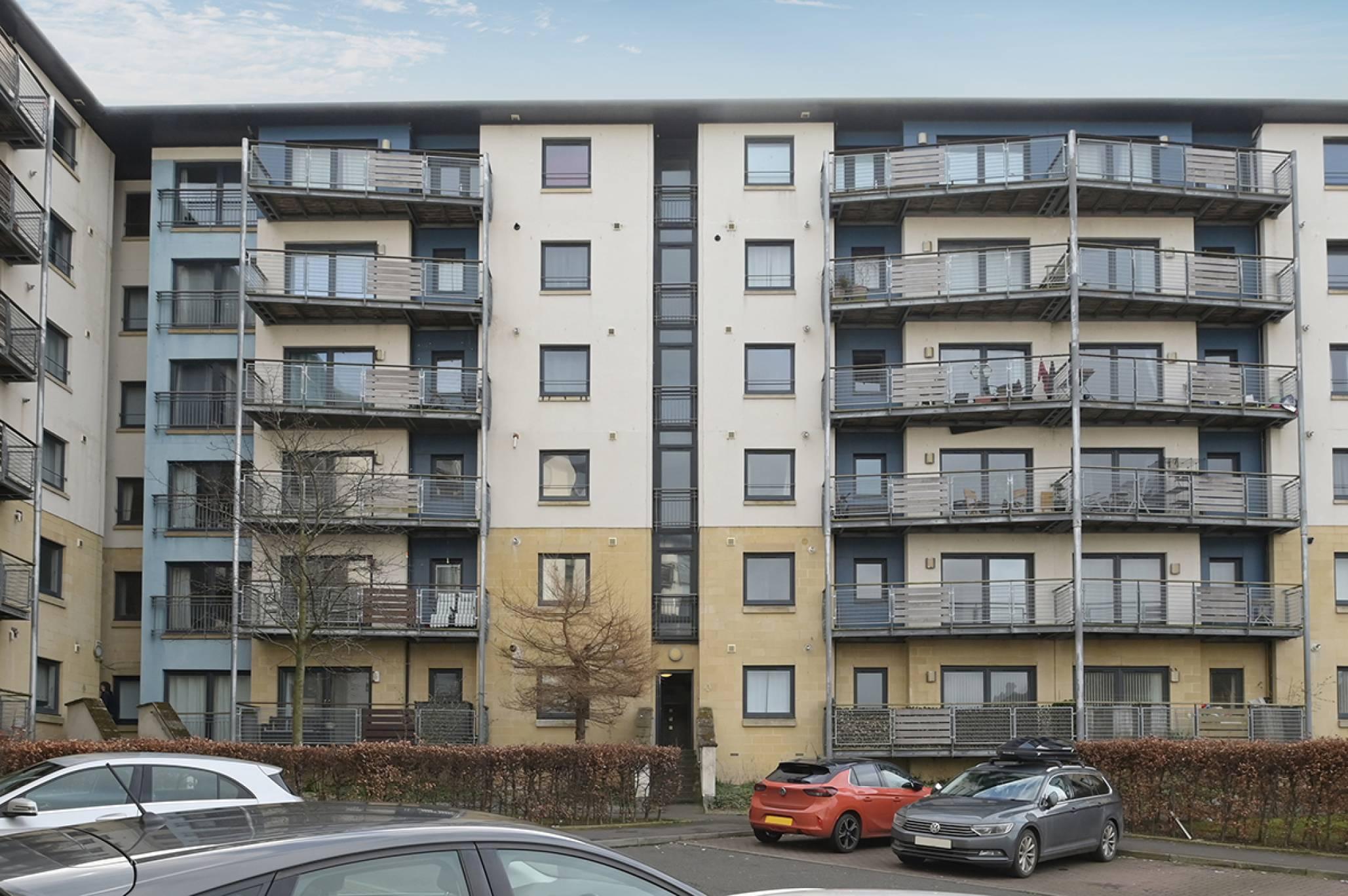 Flat 4/4 Drybrough Crescent, Edinburgh, EH16 4FD