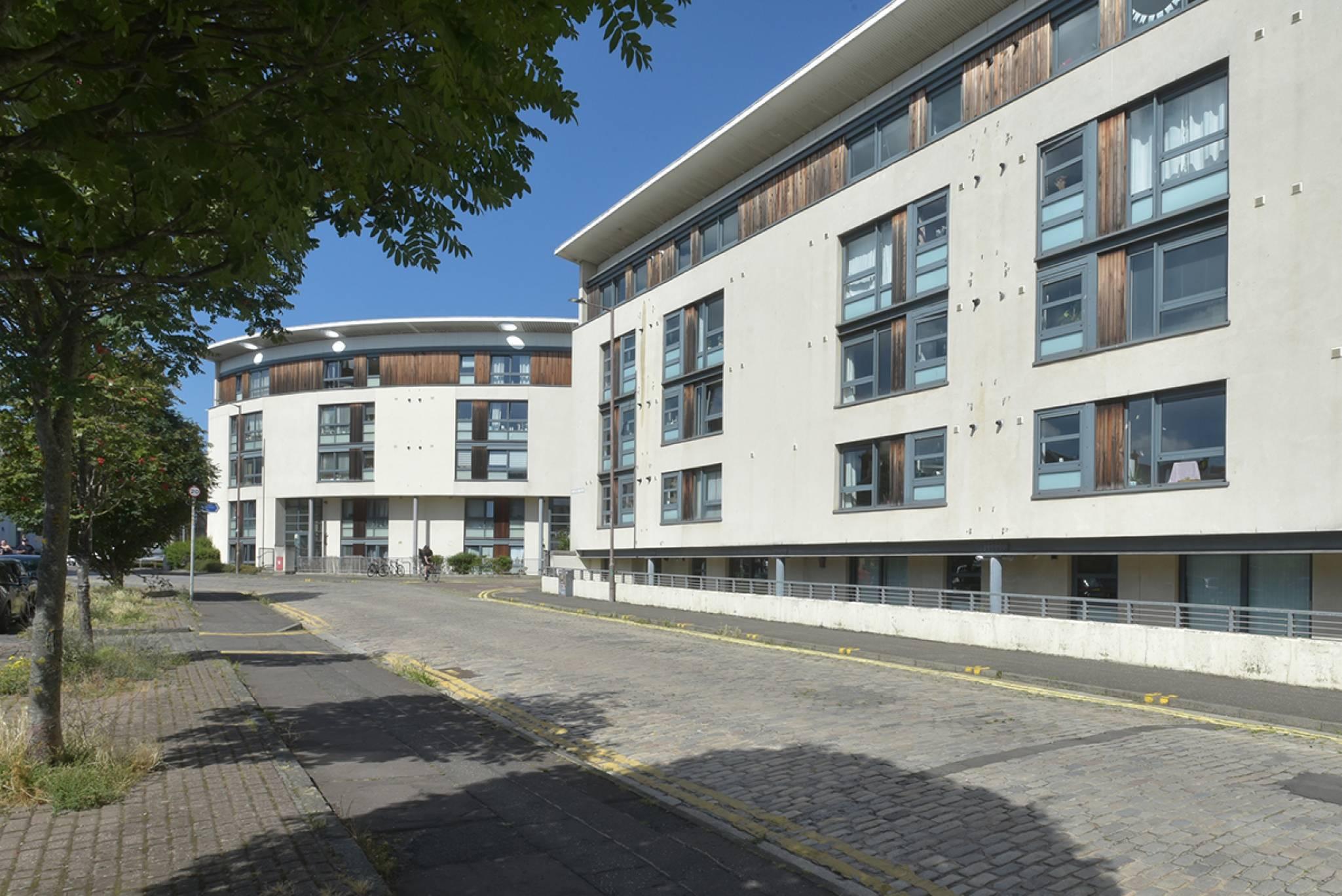 2/10 Sandport Way, The Shore, Edinburgh, EH6 6EA