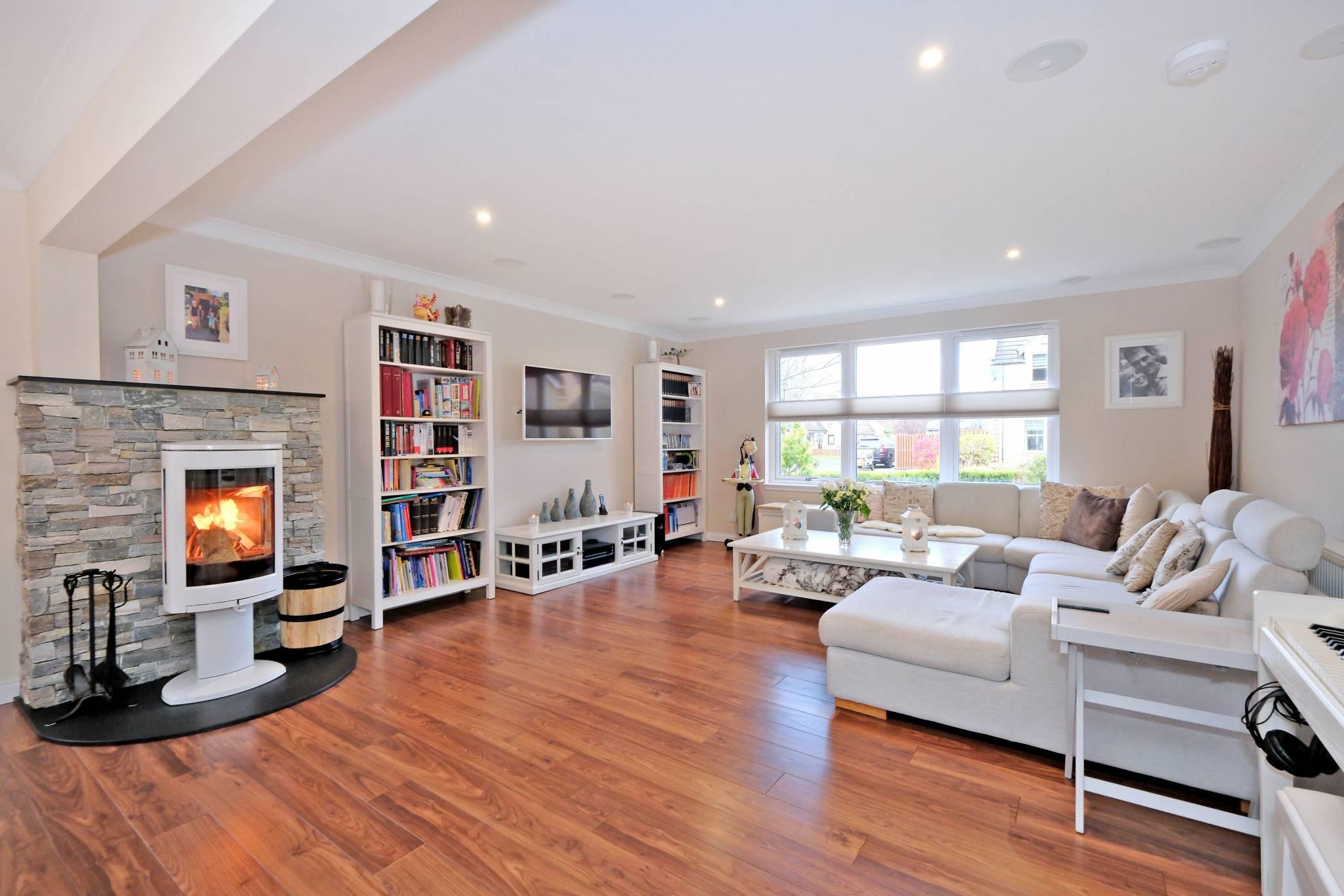 10 Beechcroft Avenue, Insch, AB52 6WD