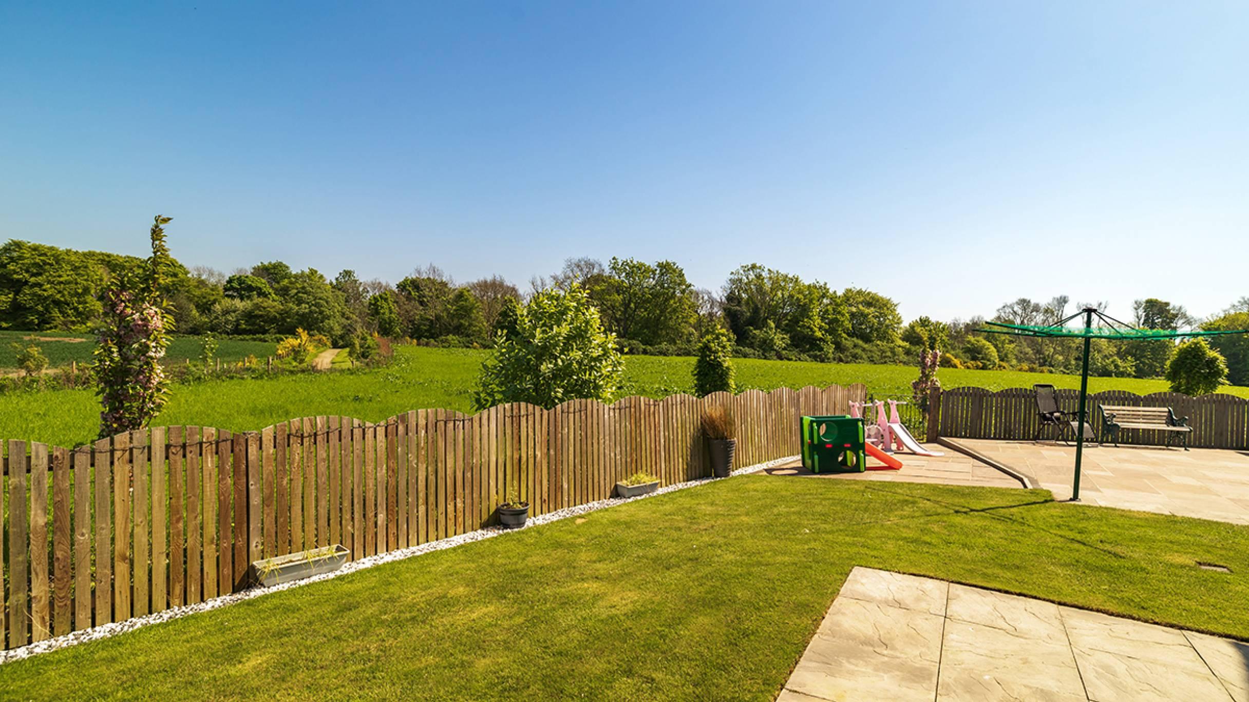 12 East Mains, Edzell, Brechin, DD9 7WE