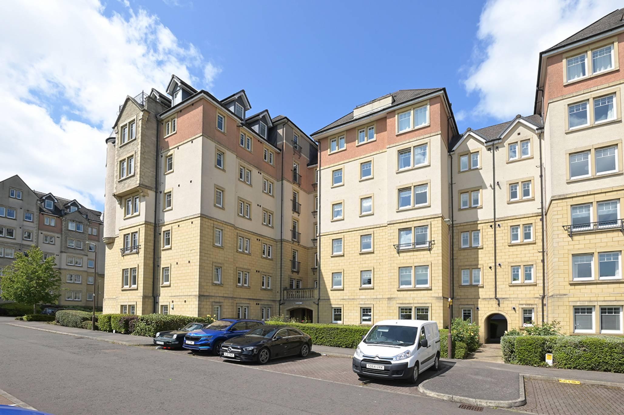 38 Eagles View, Livingston, West Lothian, EH54 8AE