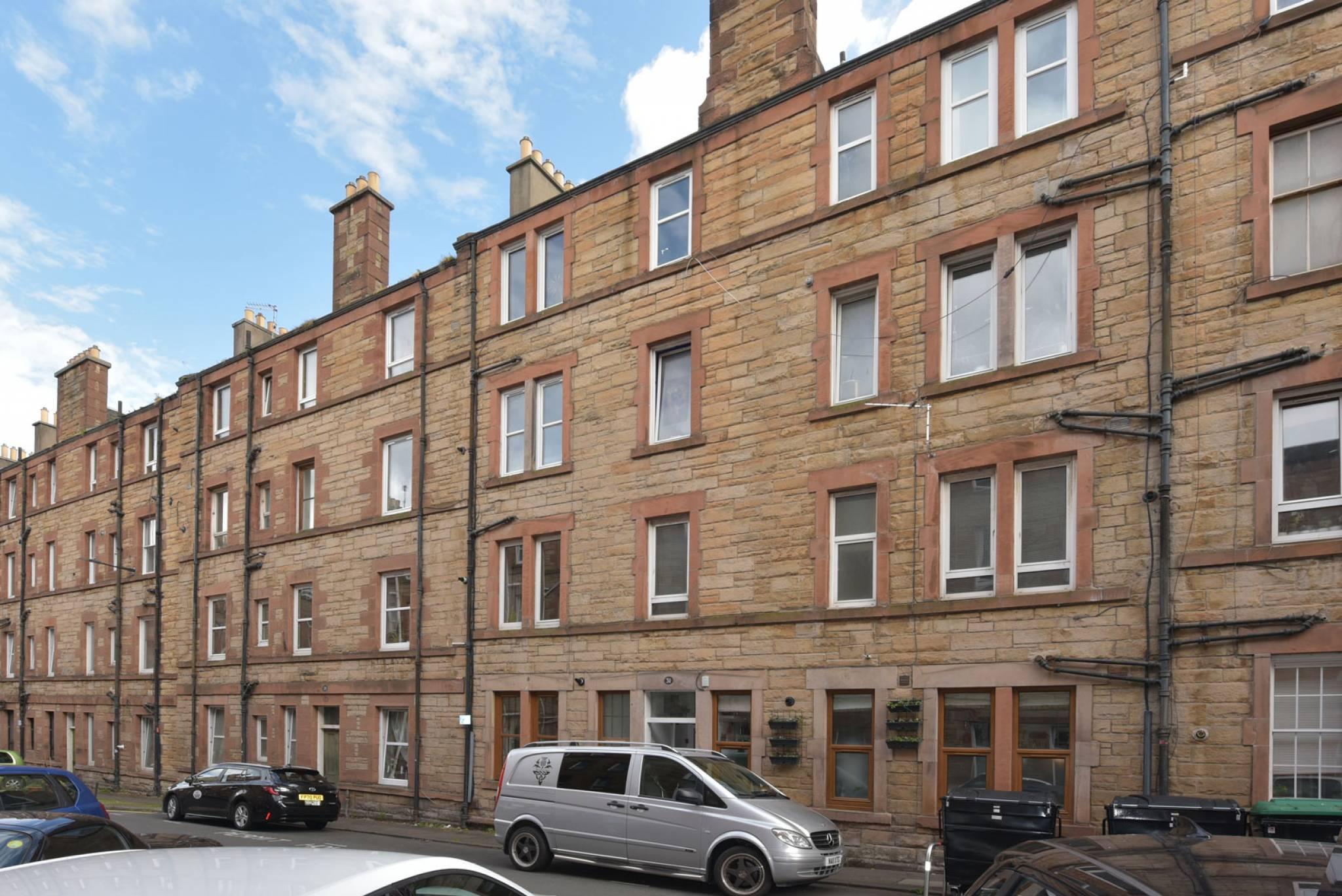 31/2 Milton Street, Abbeyhill, Edinburgh, EH8 8HB