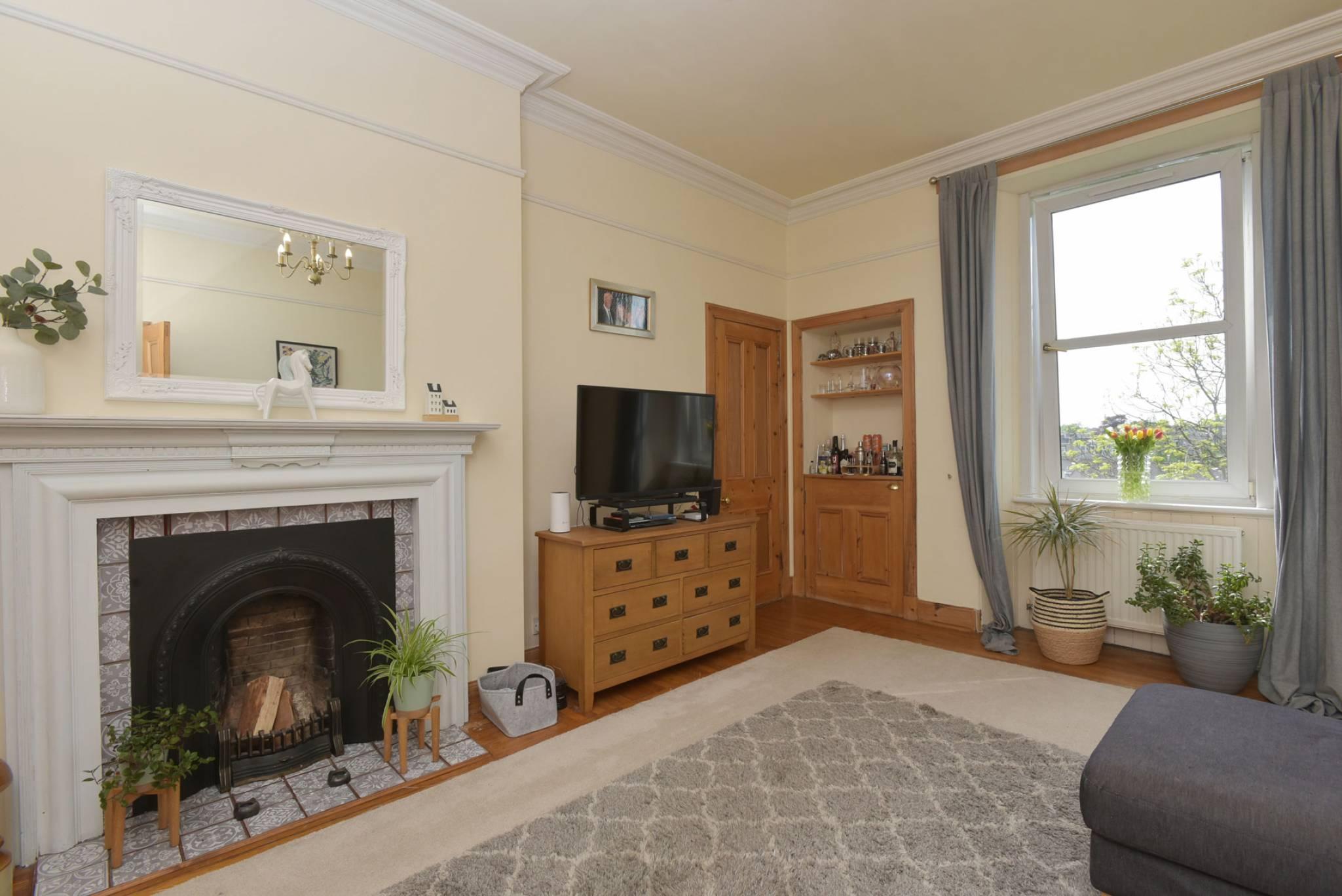 52/4 Craighall Road, Edinburgh, EH6 4RU