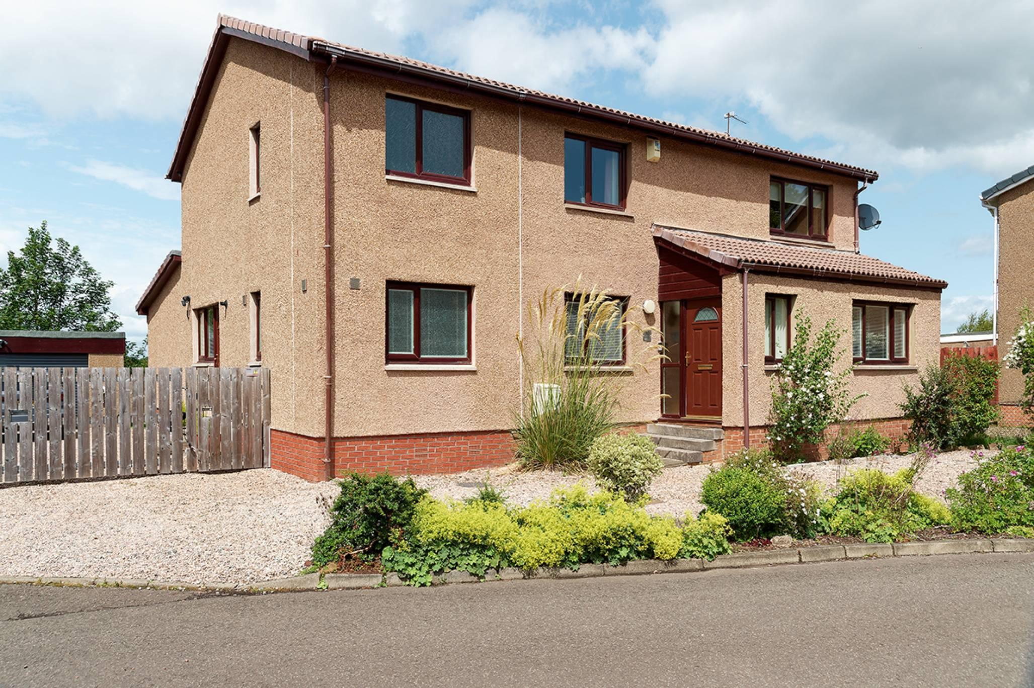 10 Hoghill Court, East Calder, EH53 0QA