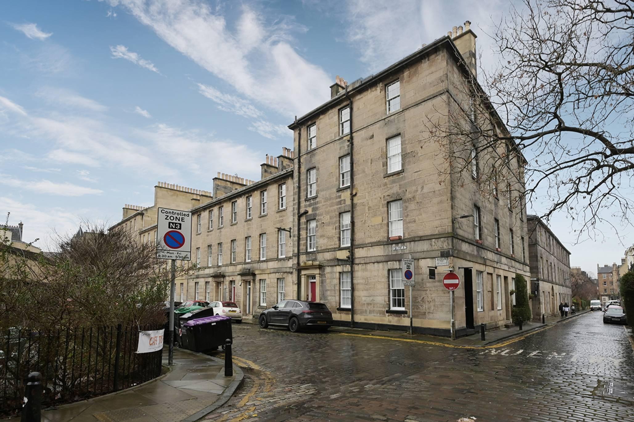 1/2 Cheyne Street, Stockbridge, Edinburgh, EH4 1JA