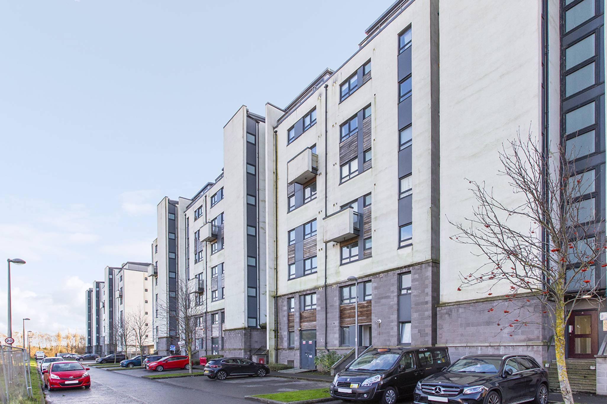 8/10 Colonsay View, Granton, Edinburgh, EH5 1FH