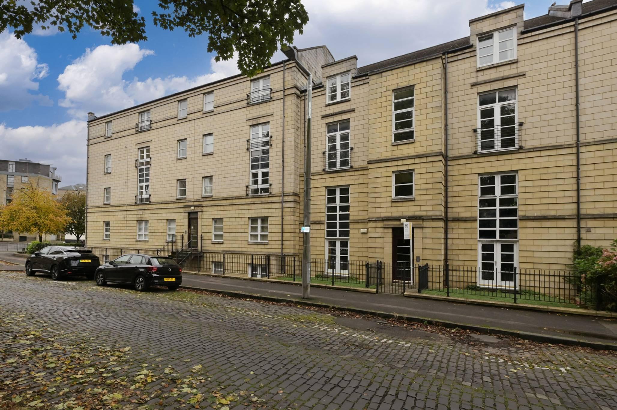 3/6 Hopetoun Crescent, Bellevue, Edinburgh, EH7 4AY