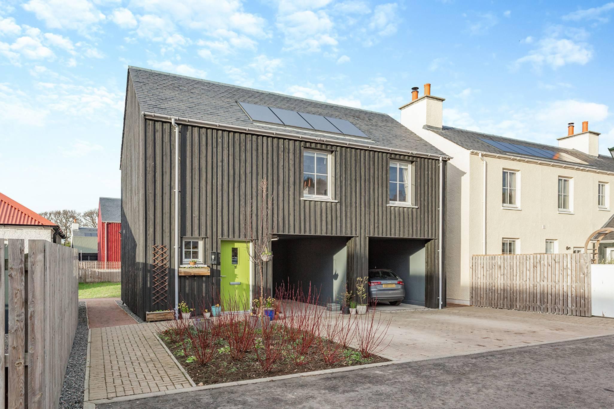 7  St Columba's Way, Tornagrain, Inverness, IV2 8AN