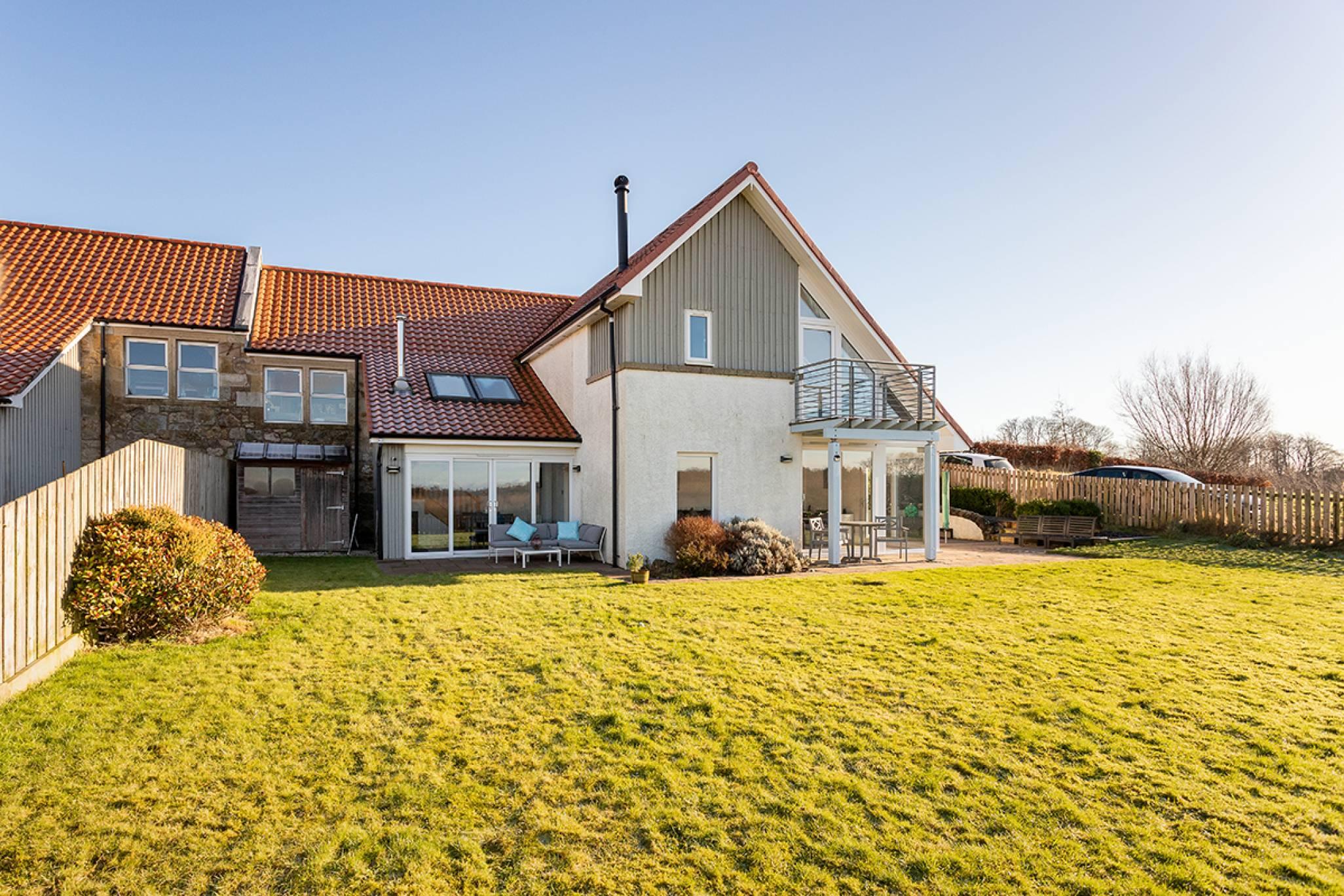8 Kinneddar Mains Steading, Saline, Dunfermline, KY12 9LJ