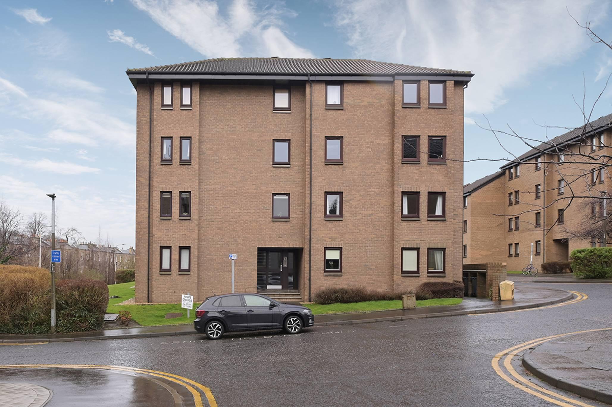 1/6 Boat Green, Canonmills, Edinburgh, EH3 5LL