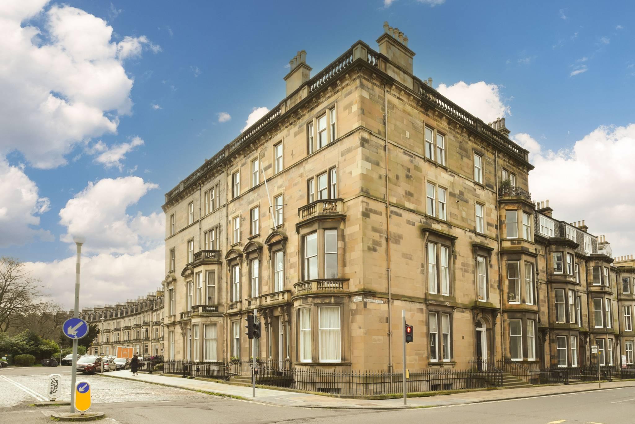 52/1 Palmerston Place, West End, Edinburgh, EH12 5AY
