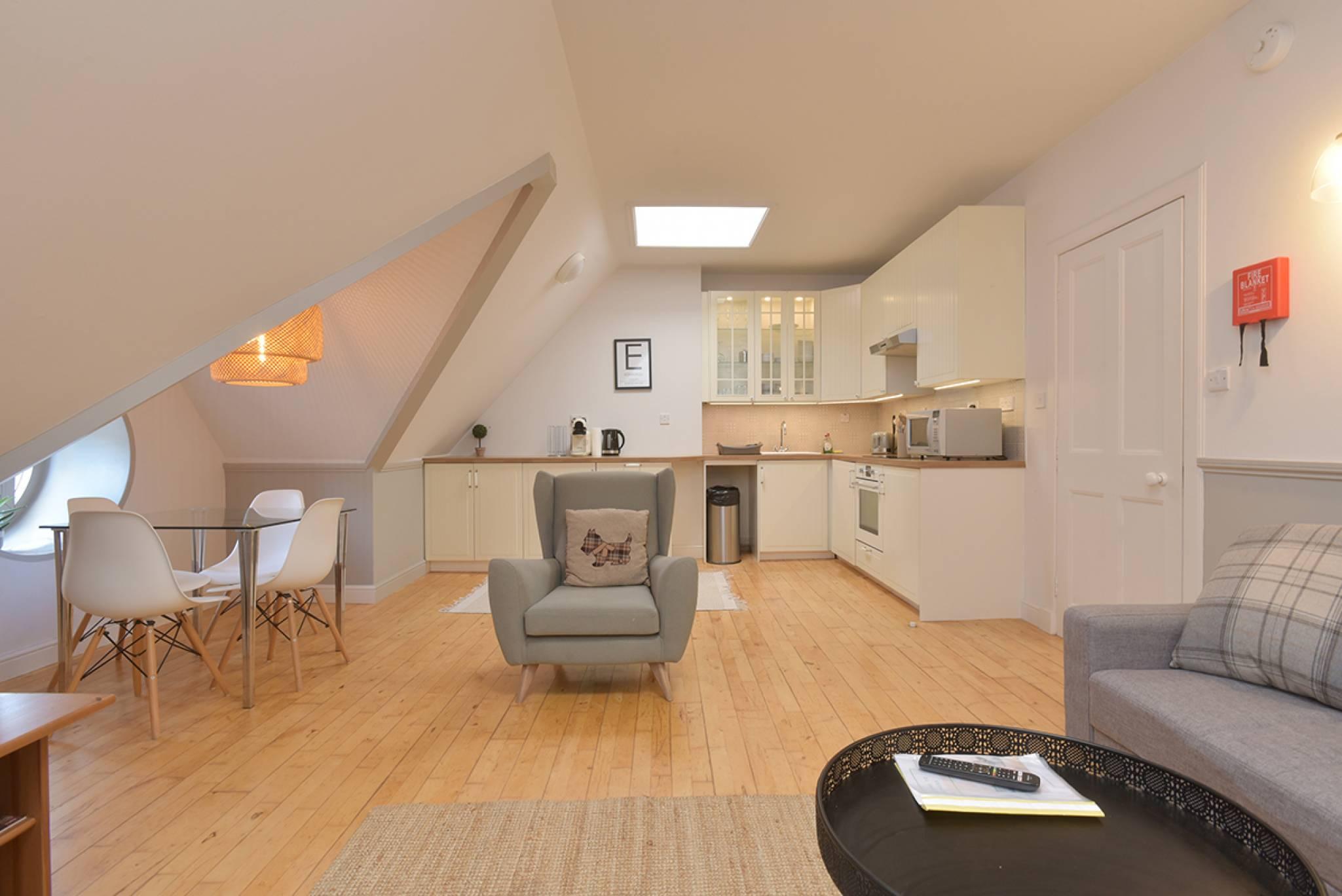 70 Cordiners Land, West Port, Edinburgh, EH1 2LF