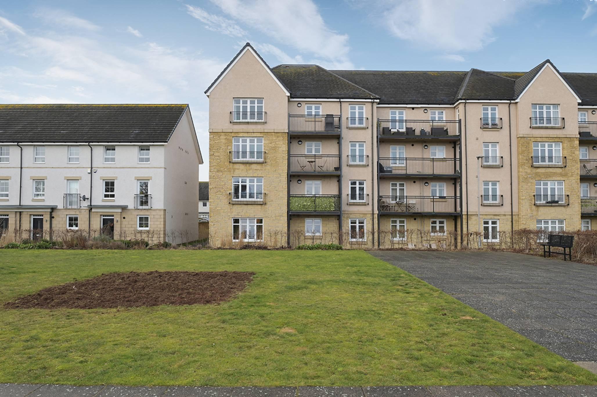 4, 9 Cowgill Gardens, Liberton, Edinburgh, EH16 6FP